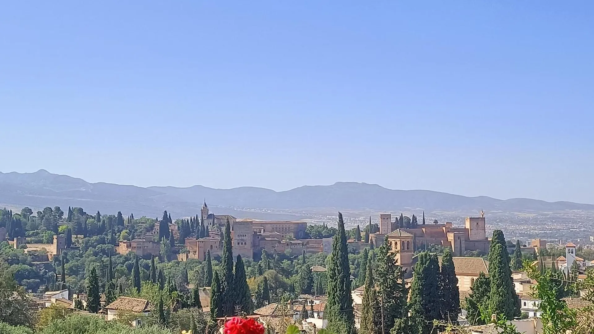 Morente Suena La Alhambra Granada Apartment